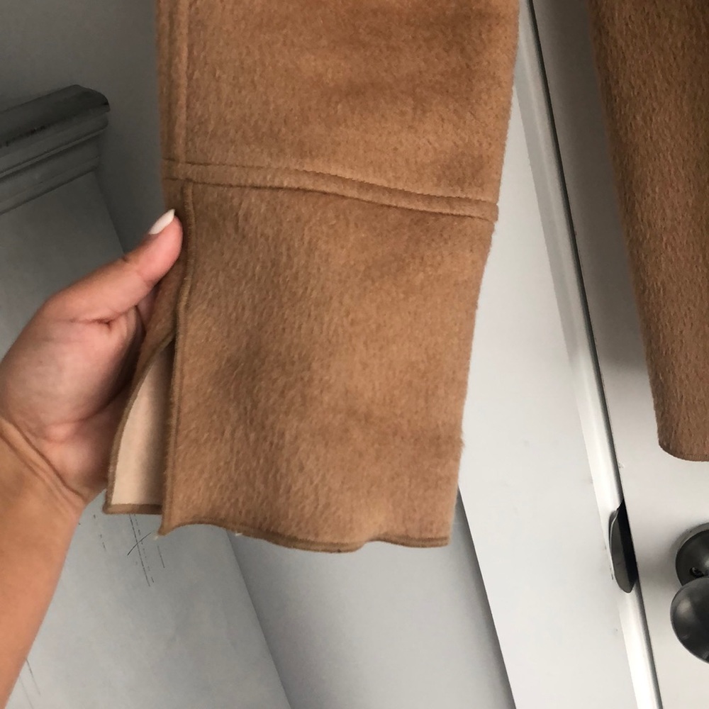 Tan jacket - Picture 2 of 4